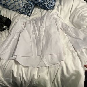 525 white linen off the shoulder top